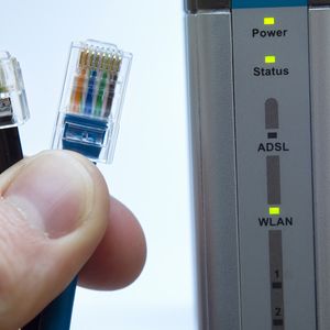 ADSLと光回線の違いと仕組み